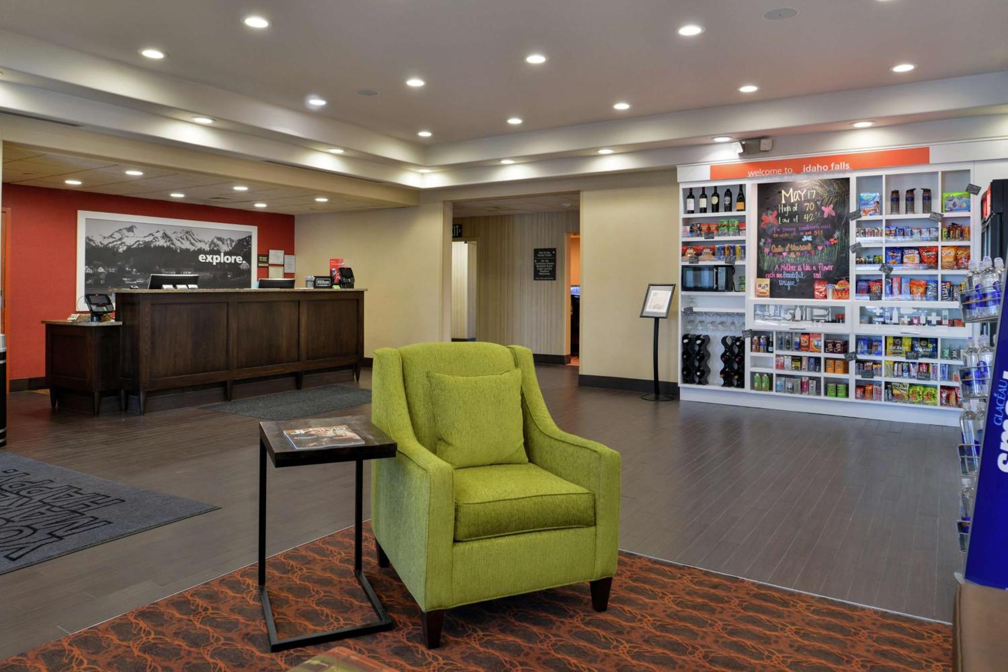 Hampton Inn Idaho Falls / Airport Esterno foto